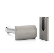 Load image into Gallery viewer, Muhle Double Edge Razor Blade Guard