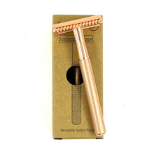 Load image into Gallery viewer, Lilvio Safety Razor - Half Open Comb & Half Closed Comb Head