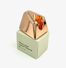 Load image into Gallery viewer, The Leaf Razor Stand
