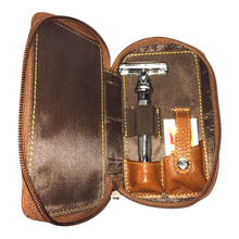 Load image into Gallery viewer, Parker 99R Safety Razor, Case and Blades