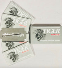 Load image into Gallery viewer, Tiger Platinum Stainless Double Edge Razor Blades 5 pack