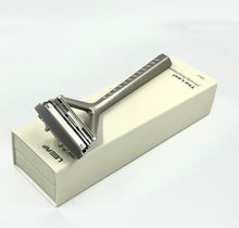 Load image into Gallery viewer, The Leaf Razor, Silver
