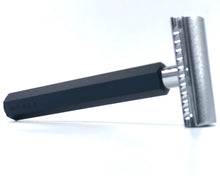 Load image into Gallery viewer, Mulhe Hexagon Safety Razor by Mark Braun
