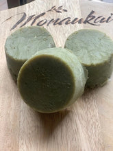 Load image into Gallery viewer, Peppermint &amp; Pine Shaving Soap Disc - 80g
